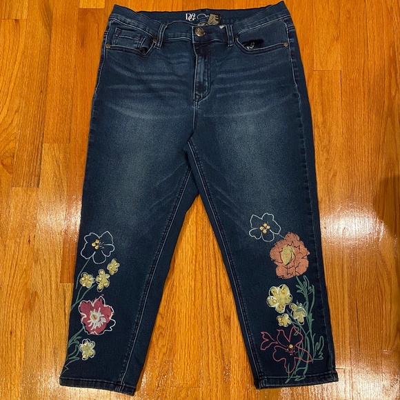 DG2 by Diane Gilman Embroidered Crop Jeans – Size 12P - Picture 1 of 7